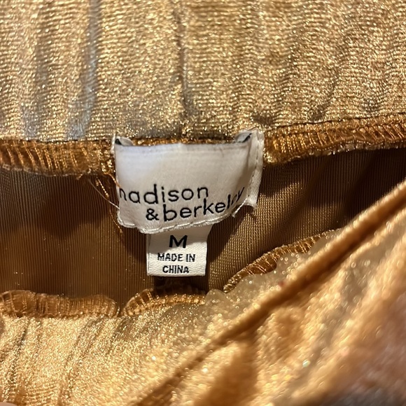Madison & Berkeley Velvet Wide Leg Pull-on Pants size M - Picture 4 of 4